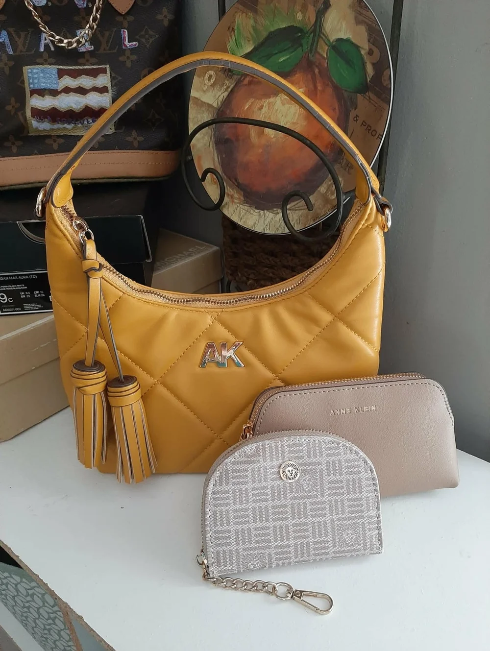 ANNE KLEIN Quilted "Emerson" Hobo Shoulder Bag 4 Pc Set - Picture 3 of 17